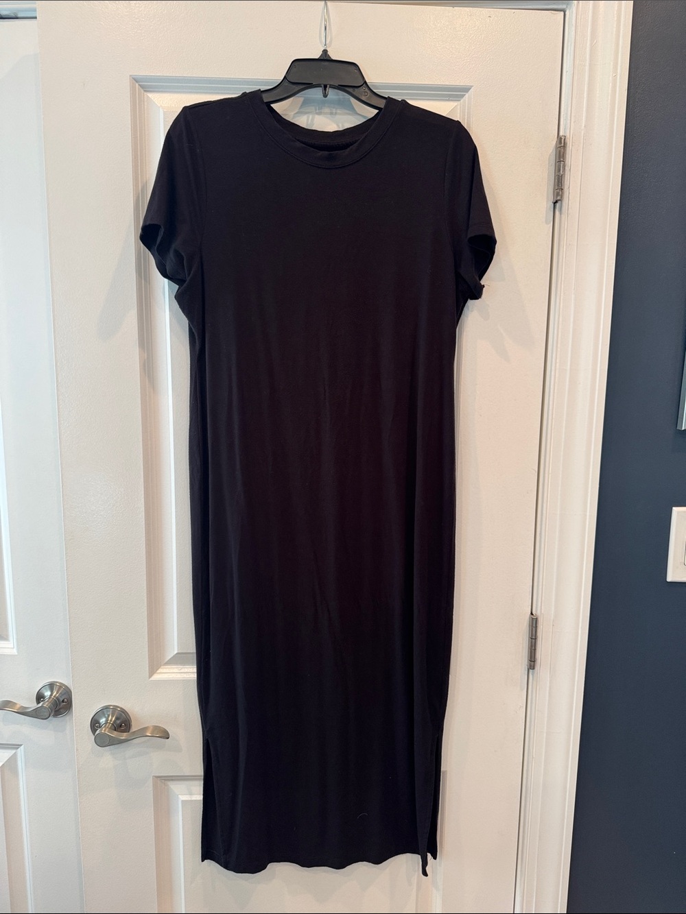 A Pea in the Pod Black Maxi T-Shirt Dress